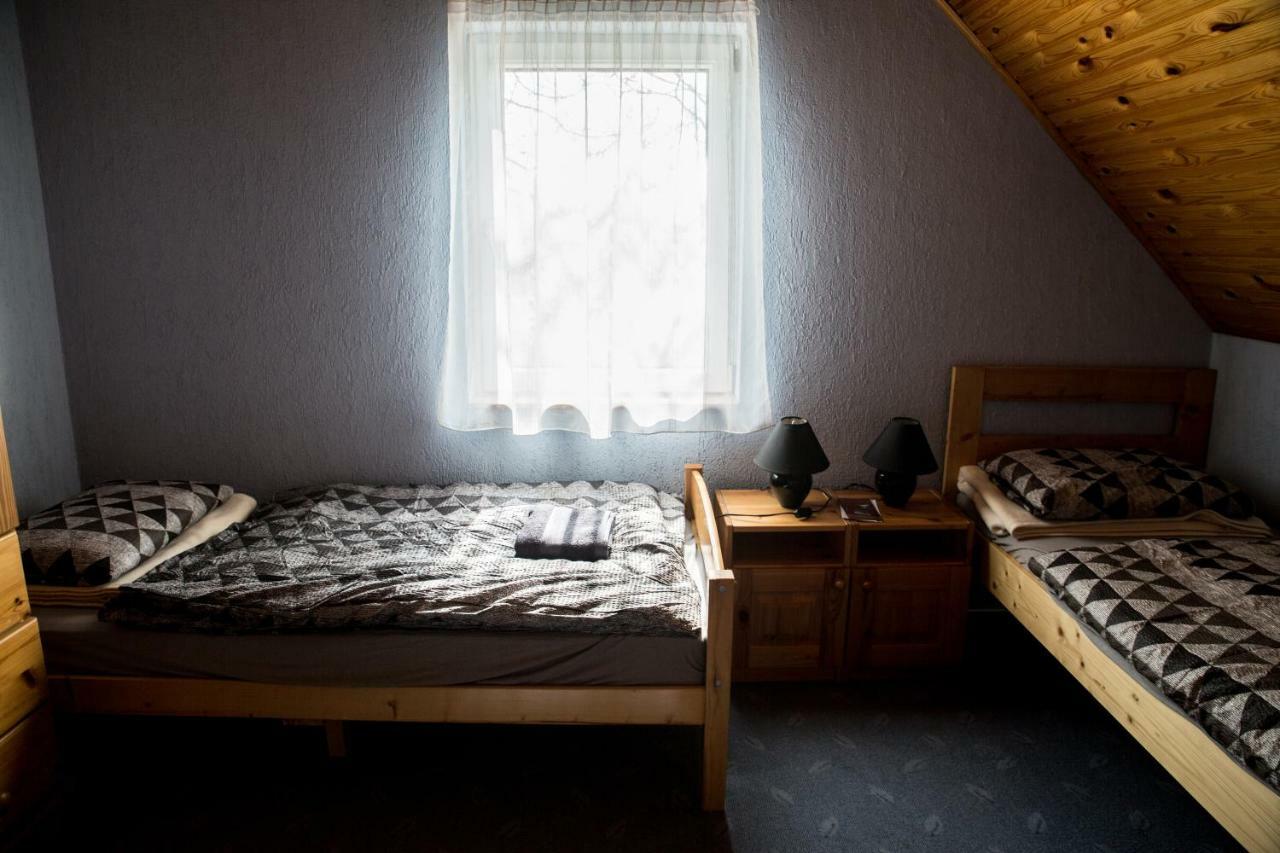 Berger Pince-Vendeghaz, Hajosi Pincek Hotel Buitenkant foto